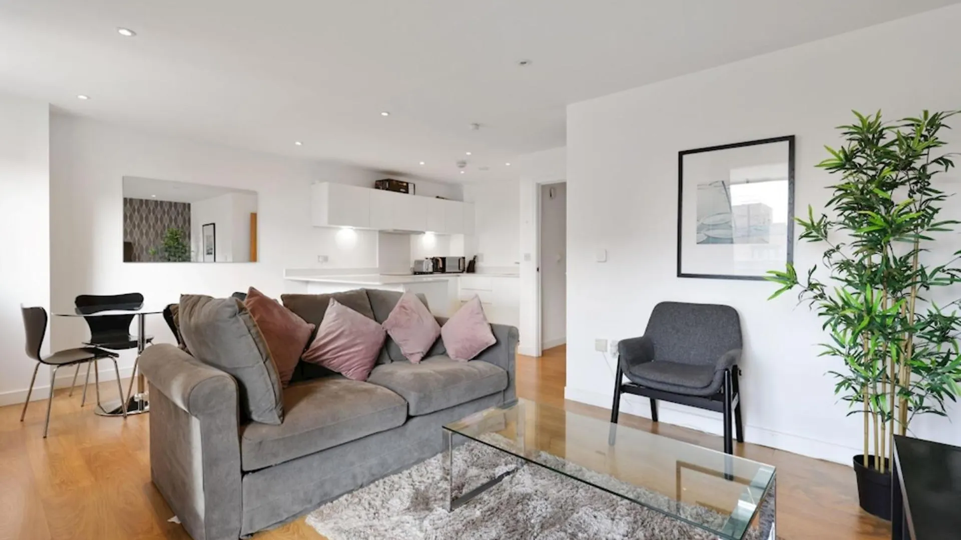 London East Side Wharf 2 Bed Apartment
